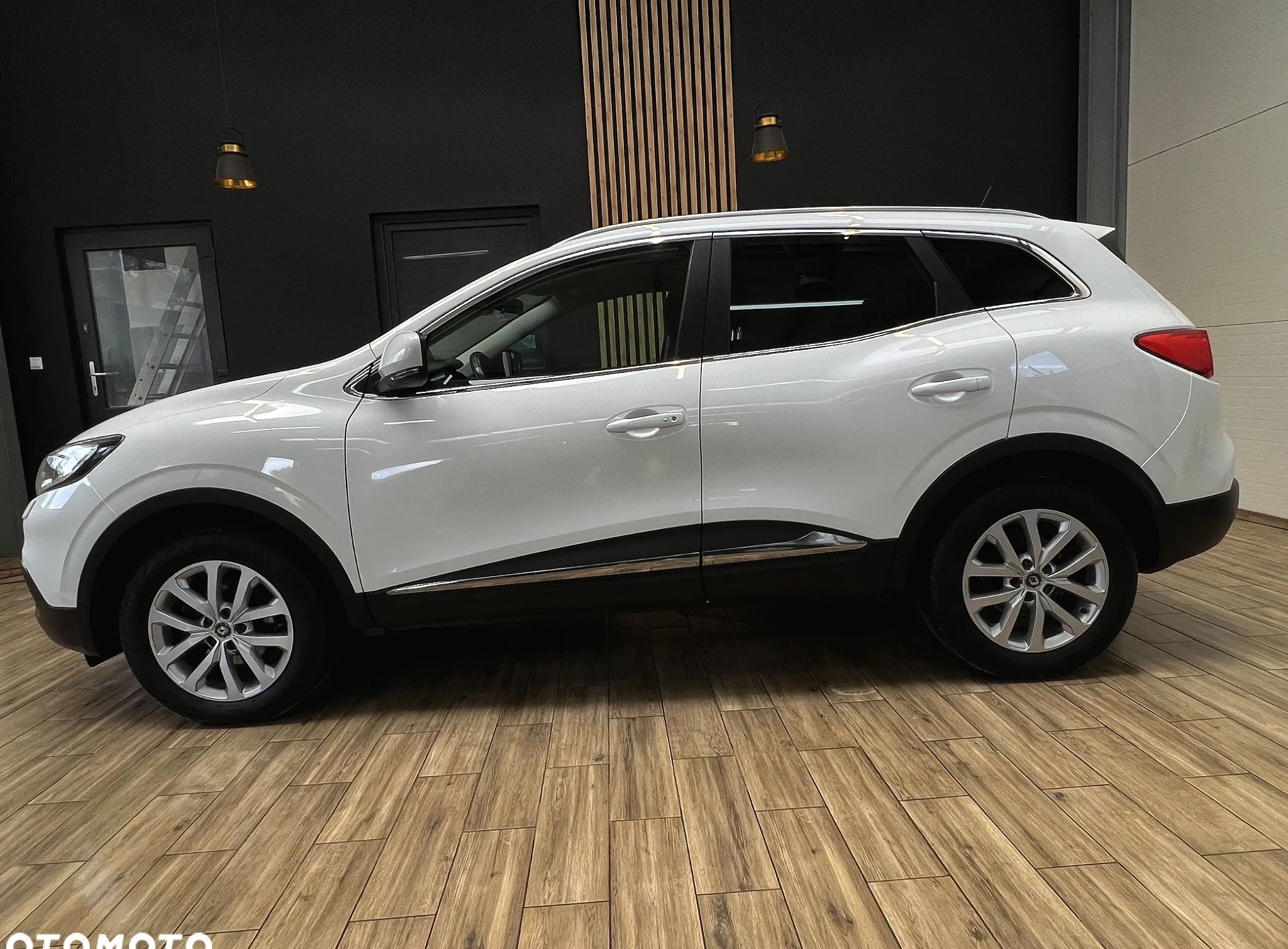 Renault Kadjar cena 59900 przebieg: 123000, rok produkcji 2018 z Kunów małe 742